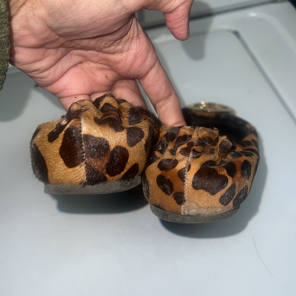 Tory Burch Leopard Flats very soft and like new - Picture 2 of 4